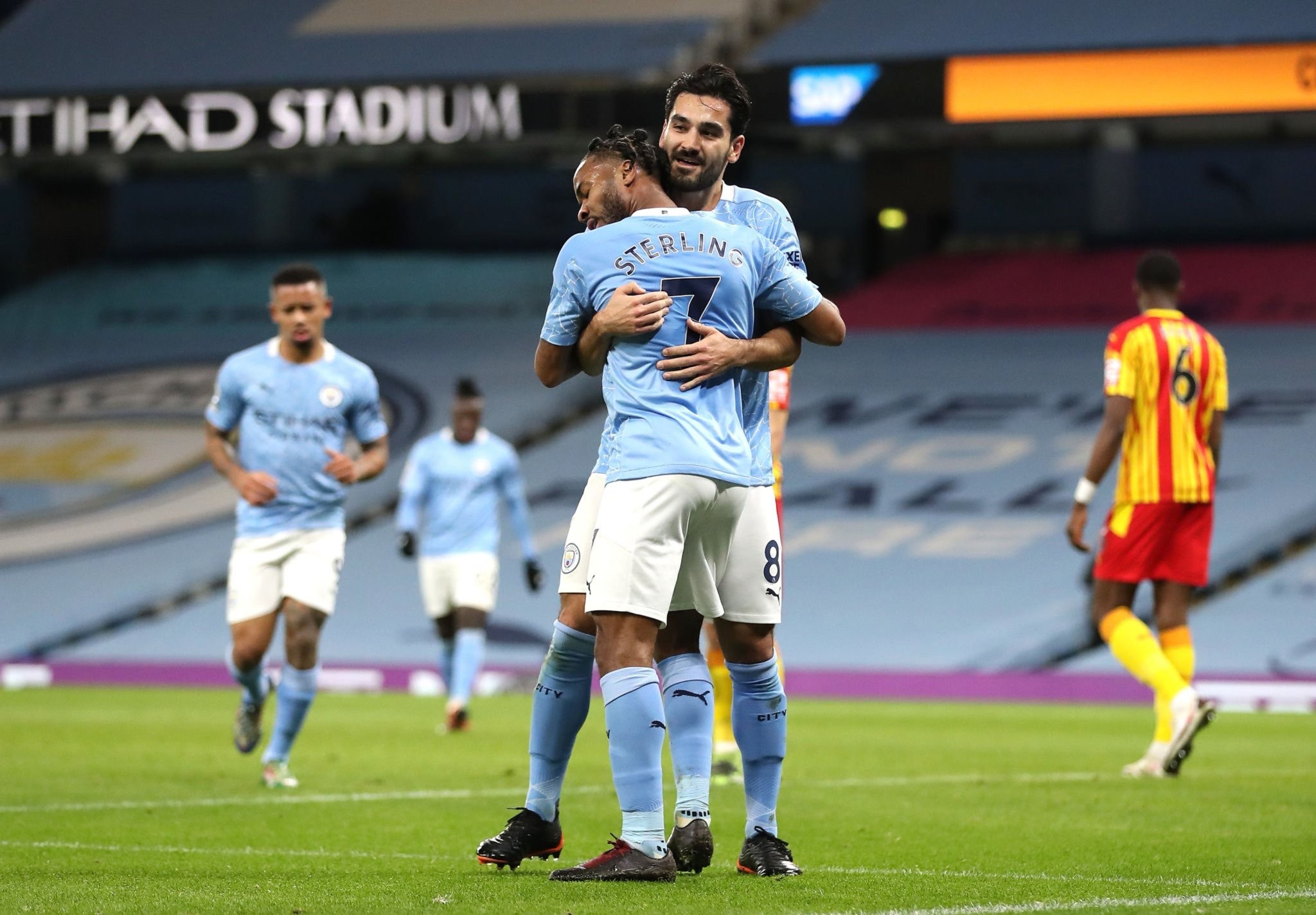 自律严格 自律严格